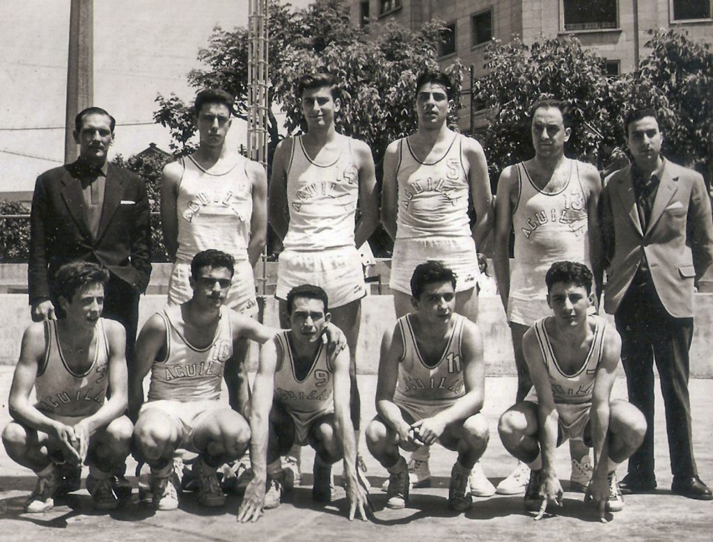 Águilas (1A Div.) Temporada 195960 ALBUM RGTRO. GRAF. FUNDACION BIZKAIA BASKET/BBF Águilas (1A Div.) Temporada 195960 ALBUM RGTRO. GRAF. FUNDACION BIZKAIA BASKET/BBF